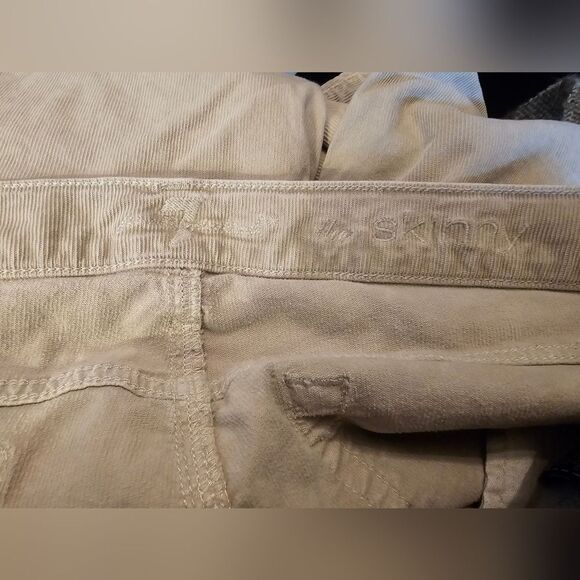 7 for all mankind skinny micro cords sz 32 with 27" inseam. Has zippers on sides - Picture 3 of 7